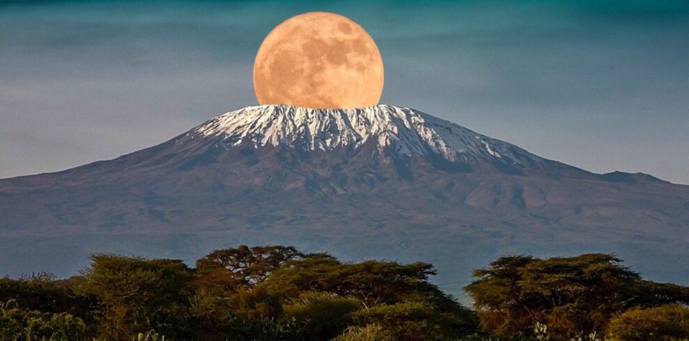 6 days Marangu route Kilimanjaro climb with summit to Uhuru Peak