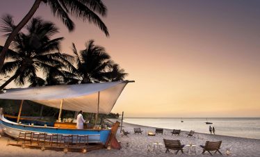 Luxury beach and bush safari in Mozambique