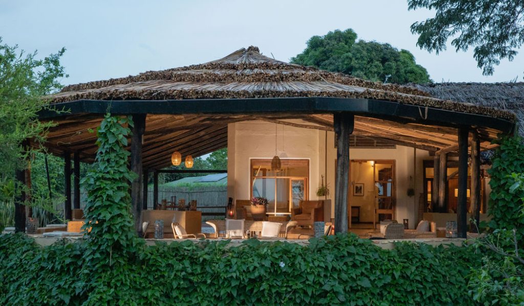 main lodge kyambura gorge queen elizabeth np uganda